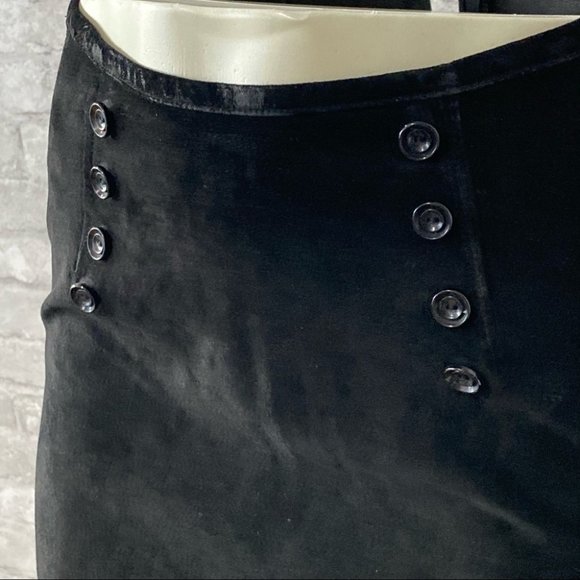NWOT Black Suede Mini Skirt with Button Details - Picture 5 of 7